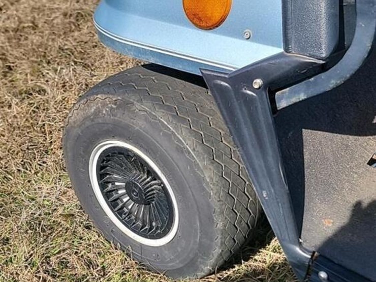 columbia-parcar-electric-cart:-36-volt,-charger-image-5