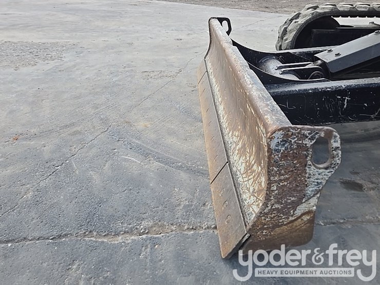 2021-caterpillar-303-image-29