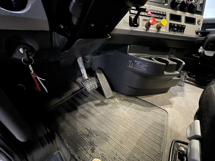 #6225-•-2021-freightliner-cascadia-semi-truck-(title-in-delay)-image-71