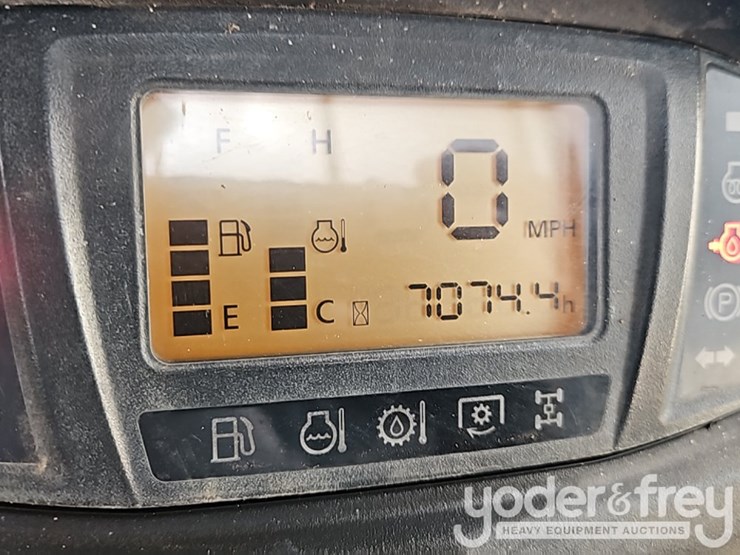 2015-kubota-rtv-x900-image-23