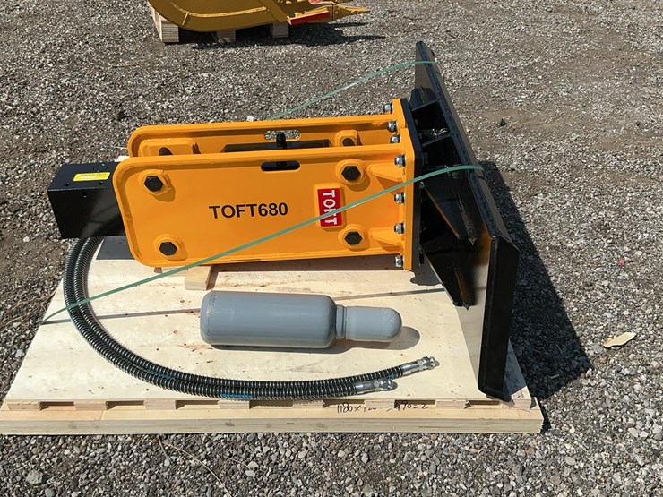 2025-new-holland-l213-image-4