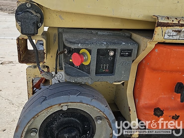 2017-jlg-1930es-image-14