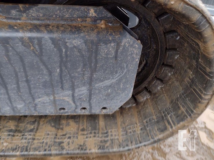 2023-deere-30g-image-40