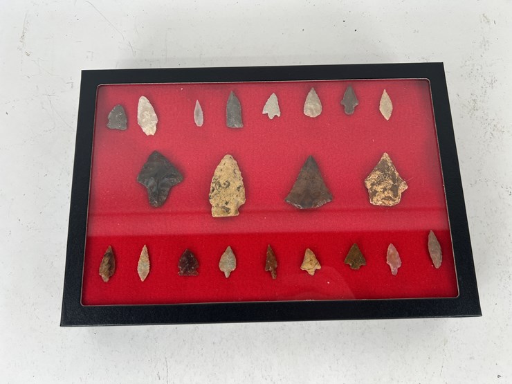 #82-•-#5057-•-(21)-framed-native-american-artifacts-image-1