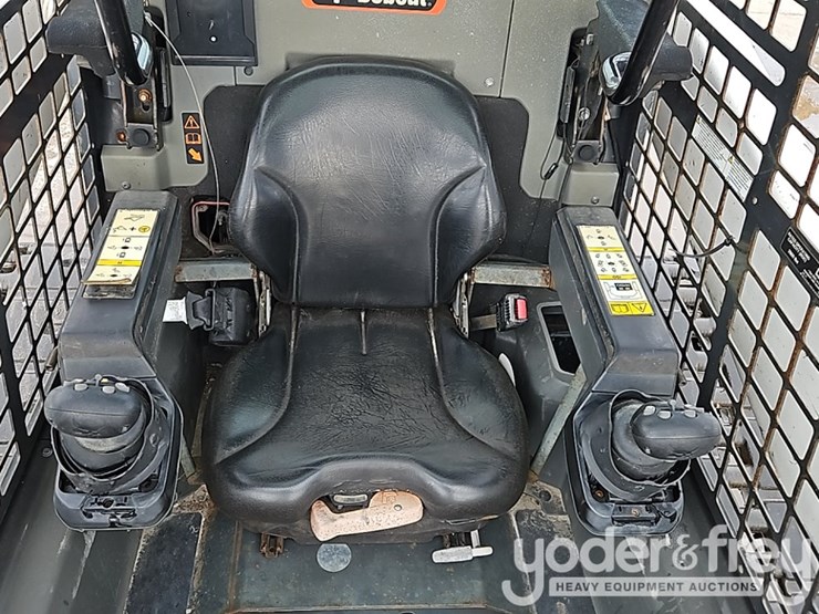 2021-bobcat-t76-image-25