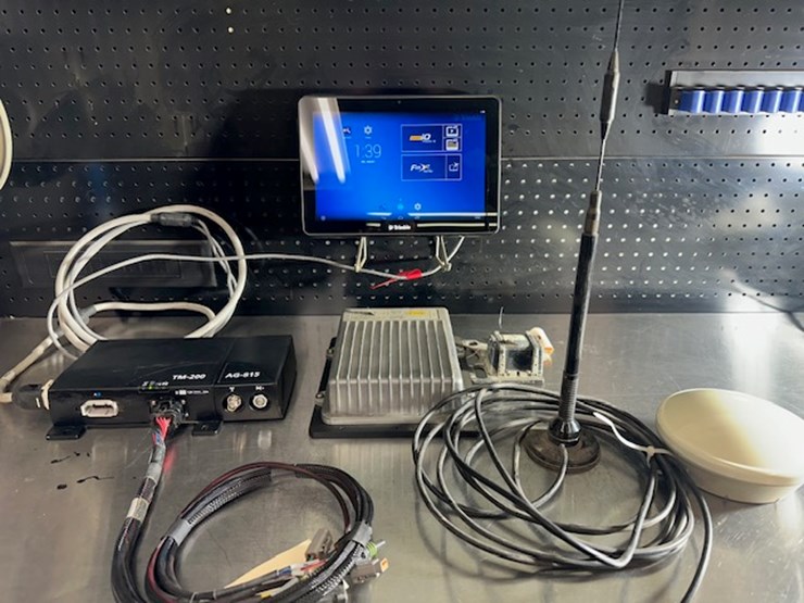 trimble-tmx-2050-image-1