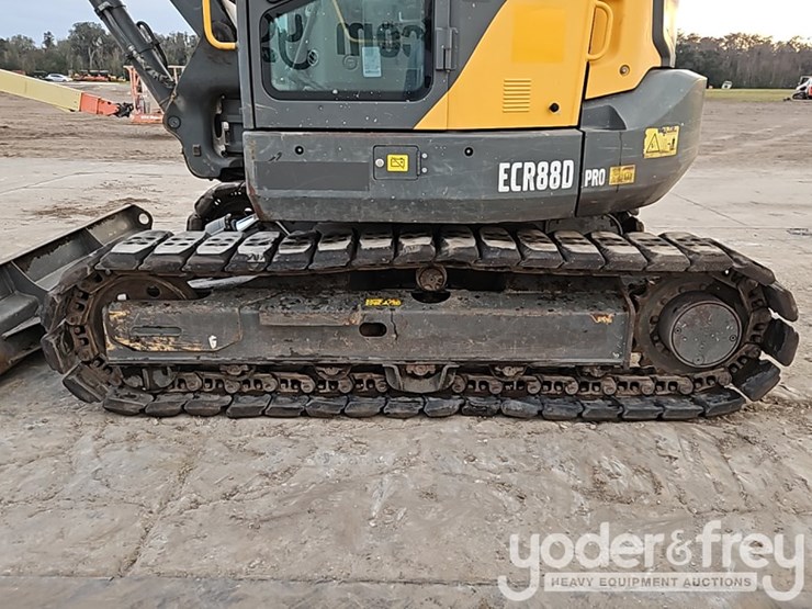 2020-volvo-ecr88d-image-22