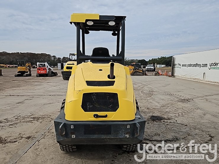 2018-bomag-bw145d-5-image-17