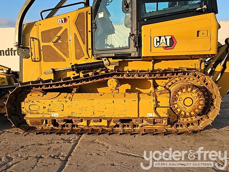 2022-caterpillar-d1-image-8