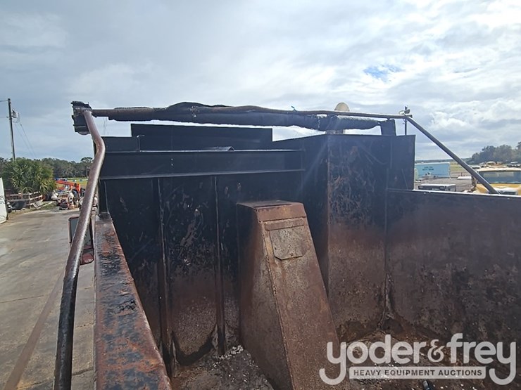 2009-kenworth-w900-image-32