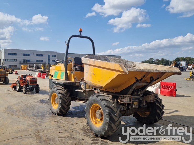 2015-jcb-6tst-image-11