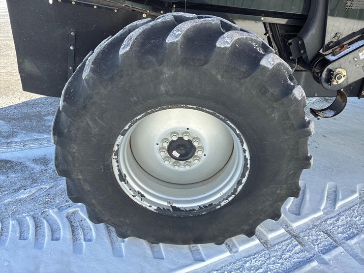 2010-case-ih-6088-image-49