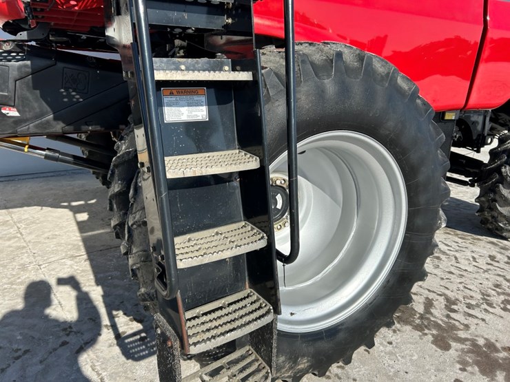 2007-case-ih-7010-image-23