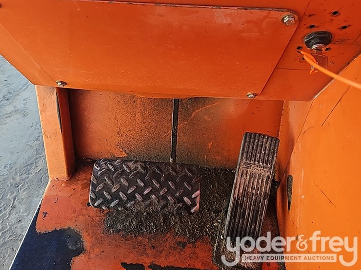 2013-sky-trak-10054-image-26