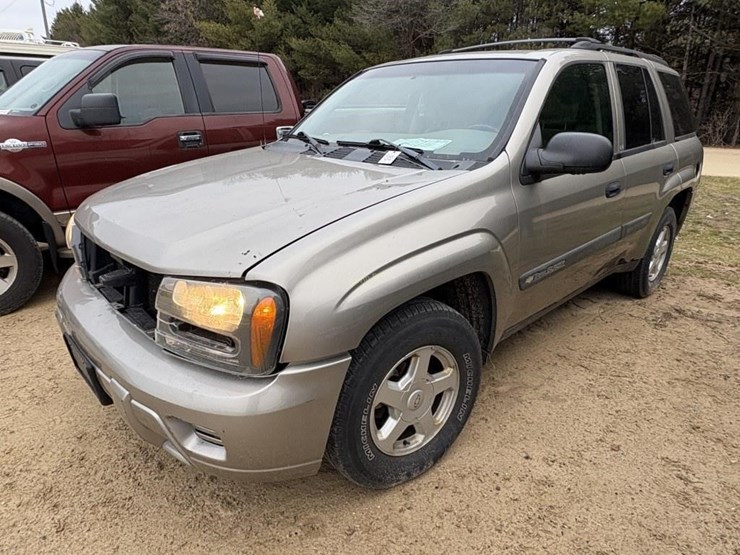 2003-chevrolet-trailblazer-image-1