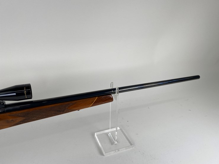 #64-•-#1372-•-weatherby-mark-v-deluxe-varmintmaster-bolt-action-rifle-224-magnum,-image-12