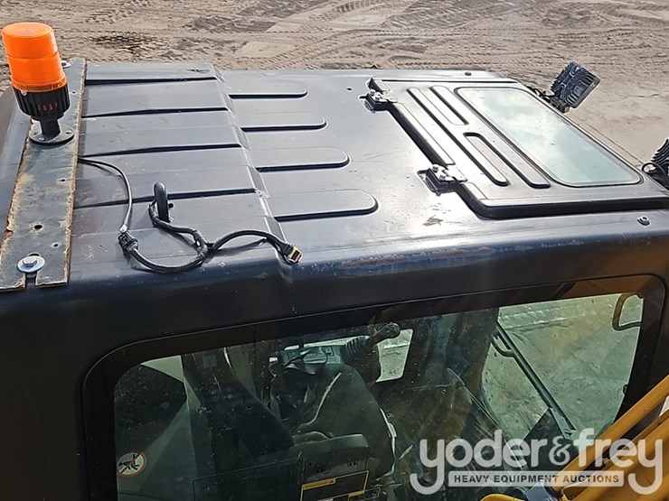 2022-sany-sy135c-image-31