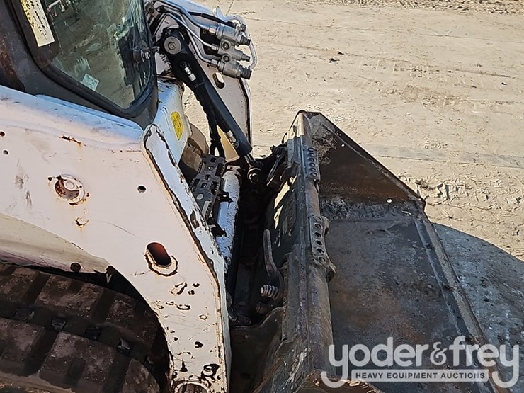 2023-bobcat-t450-image-12