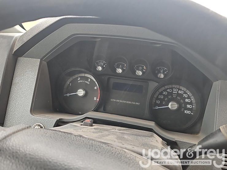 2016-ford-f550-image-40