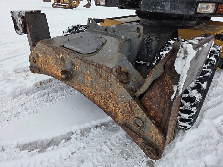 2010-volvo-ew180c-image-11