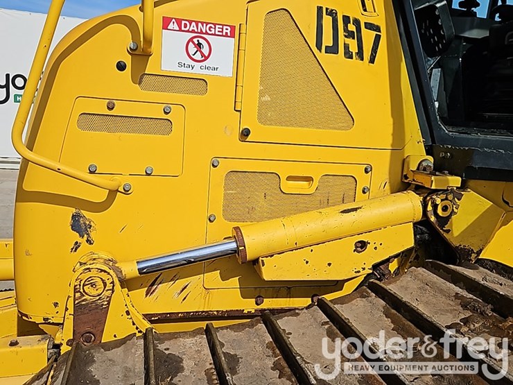 2022-komatsu-d61px-24-image-18