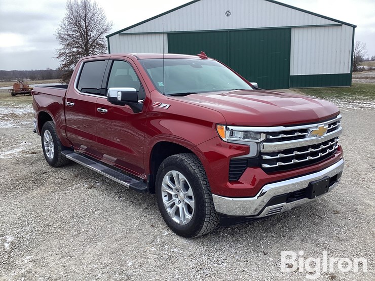 2023-chevrolet-silverado-1500-ltz-image-3