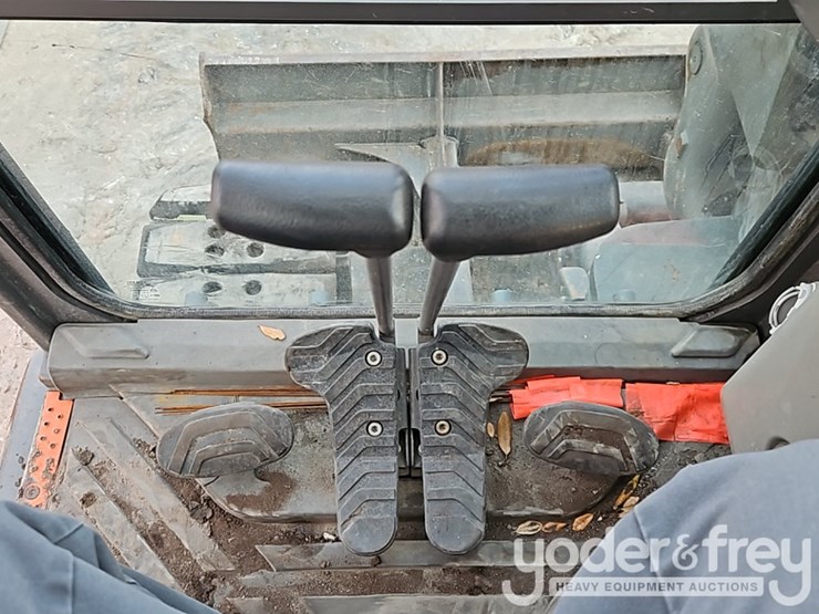 2020-volvo-ecr88d-image-38