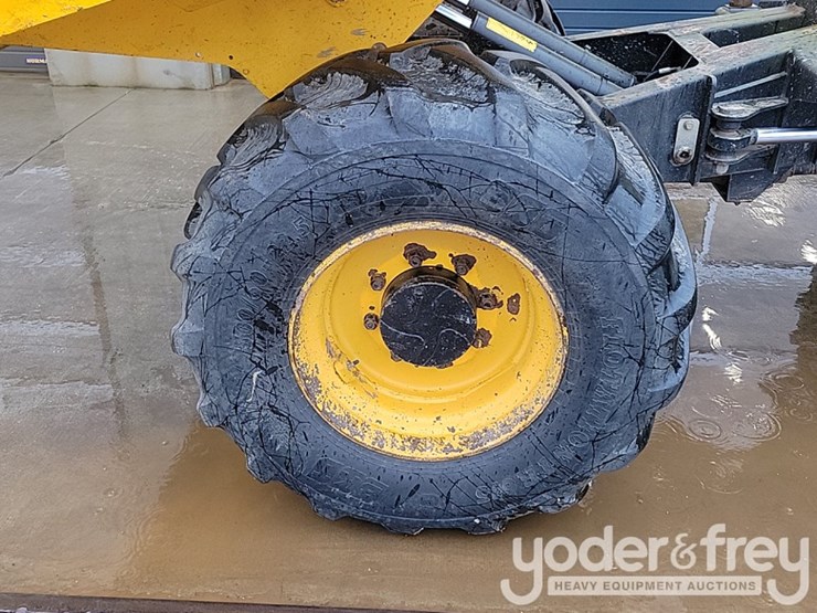 2017-jcb-9tft-image-11