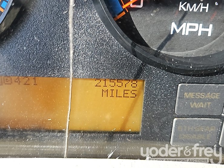 2016-international-durastar-4300-image-39