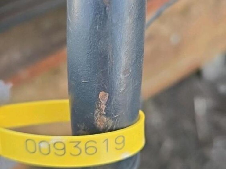 makita-chipping-hammer-image-3