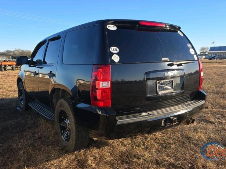 2013-chevrolet-tahoe-image-13