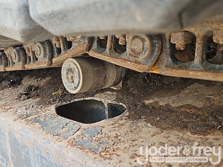 2010-komatsu-pc78us-8-image-11