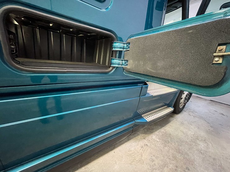 #6223-•-2022-freightliner-cascadia-semi-truck-(title-in-delay)-image-21