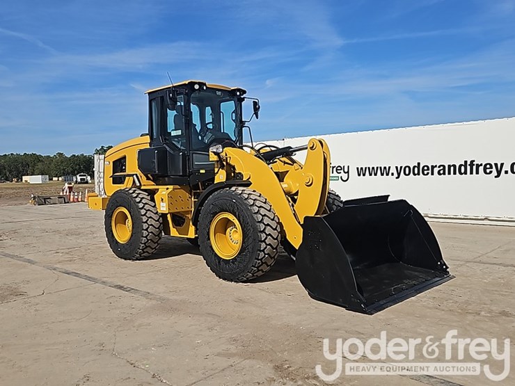 2026-caterpillar-926-image-7