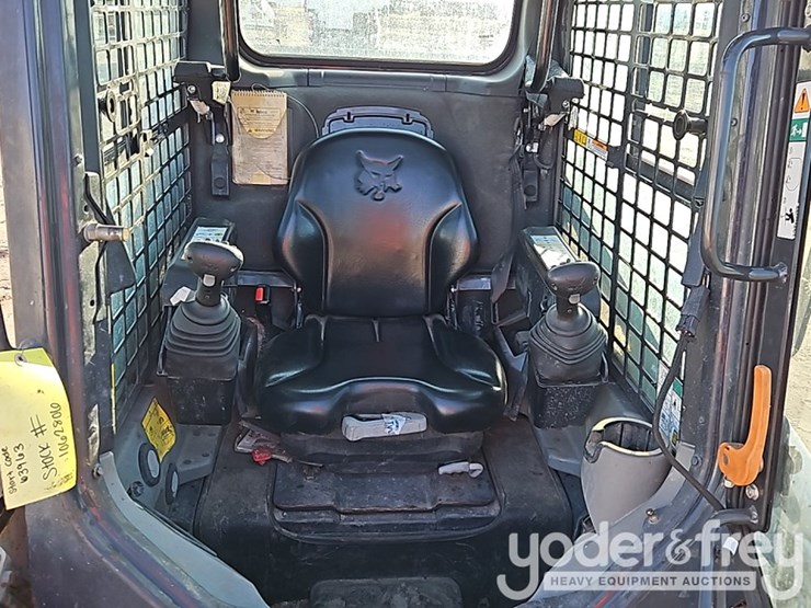 2023-bobcat-t450-image-21