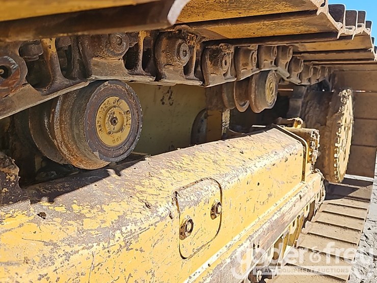 2023-caterpillar-d4-image-21