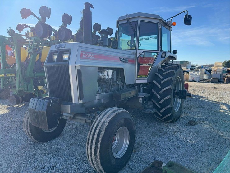 1980-series-iii-white-155-tractor,-2wd,-18.4x38-tires,-5100hrs,-540/-small-1000-pto,-ac-and-heat-work,-seller-is-upgrading,-2-remotes,-approx.-90%-tread-on-tires-image-2