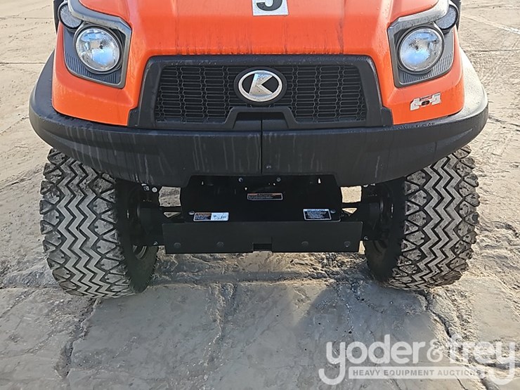 2023-kubota-rtv520-image-11