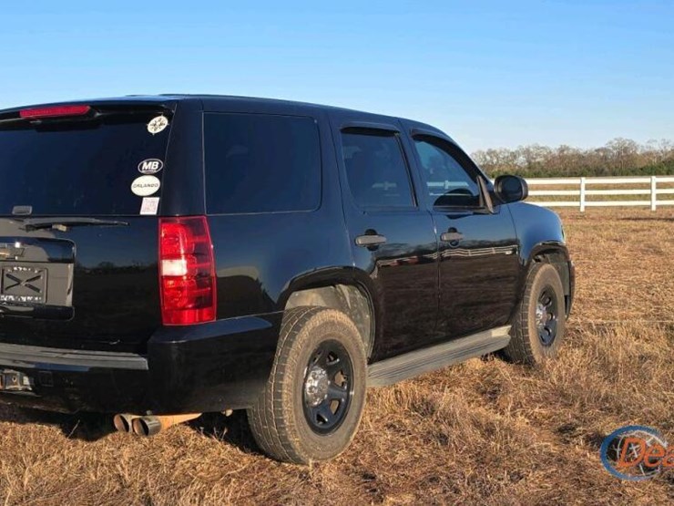 2013-chevrolet-tahoe-image-11