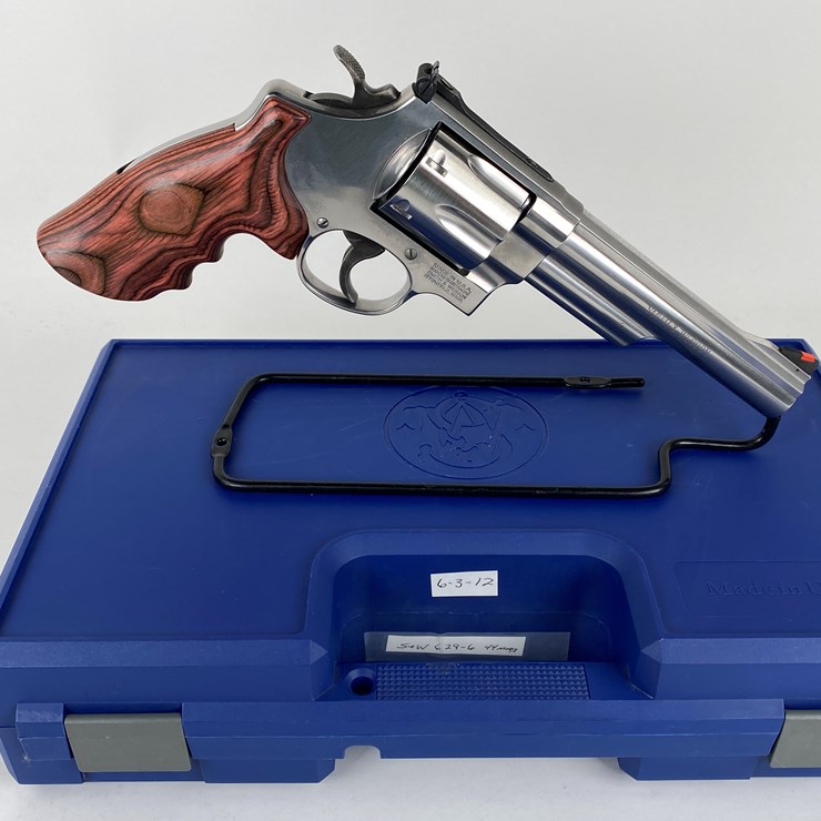 #75 • #1393 • Smith and Wesson Model 629-6 Double Action Revolver 44 Mag