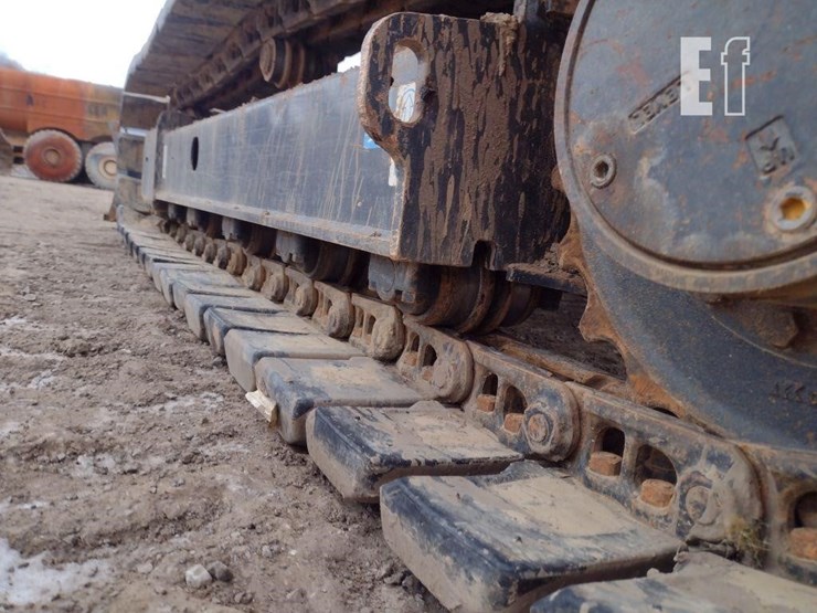 2021-deere-85g-image-30