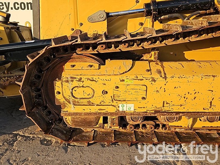 2022-caterpillar-d1-image-9