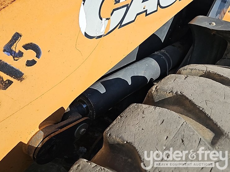 2017-case-621g-image-17