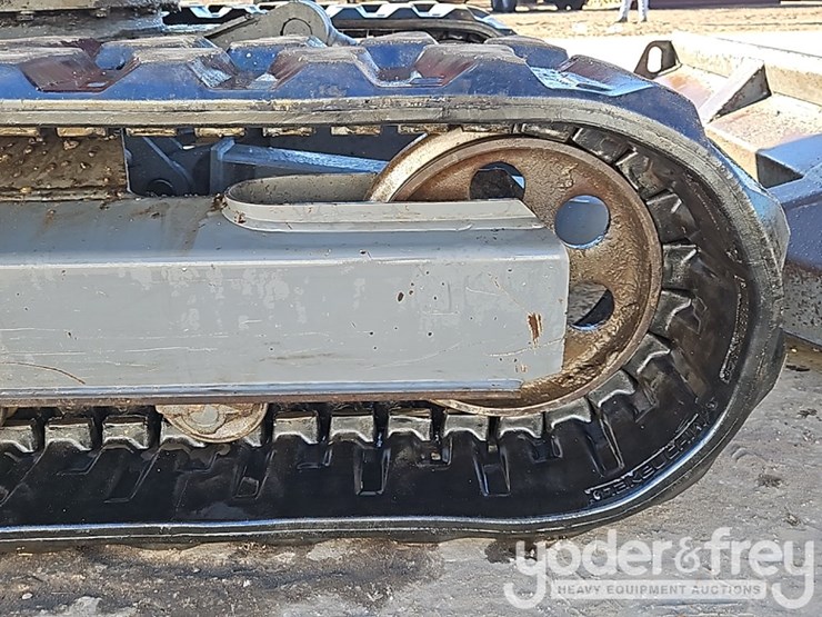 2012-takeuchi-tb250-image-12