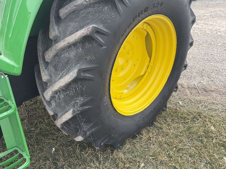 john-deere-6215-image-6
