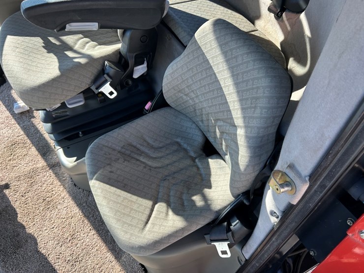 2007-case-ih-7010-image-34