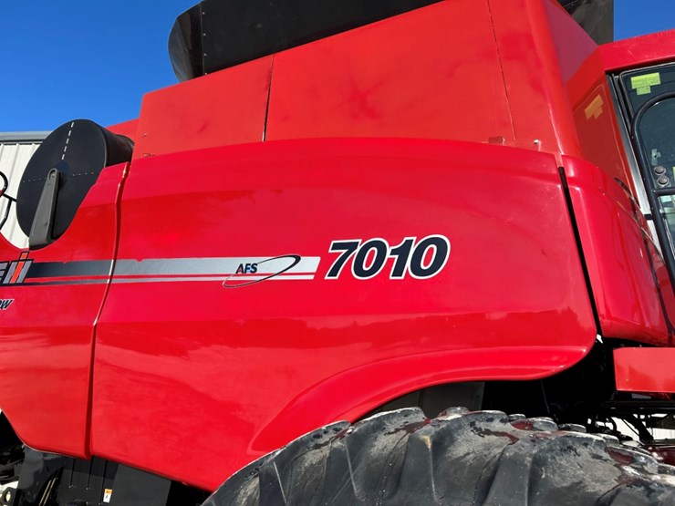2007-case-ih-7010-image-10