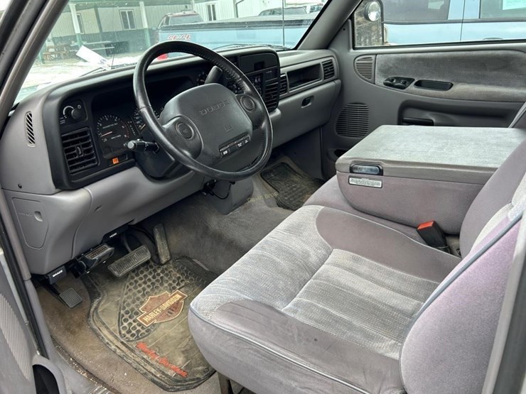 1996-dodge-2500-image-9