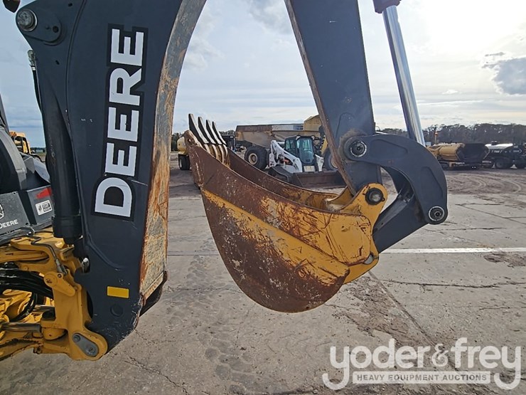 2017-deere-310sl-image-24