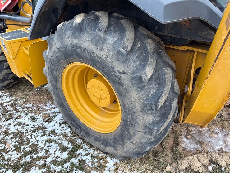 john-deere-310-image-19